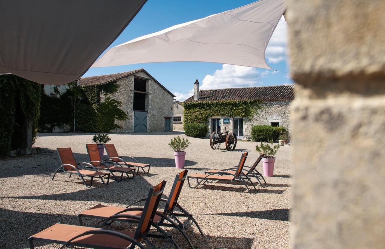 Gîtes du Château de Panisseau Thénac Extérieur photo